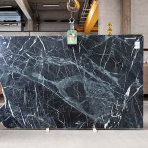 Marmeren Keukenbladen Verde Alpi Leatherlook